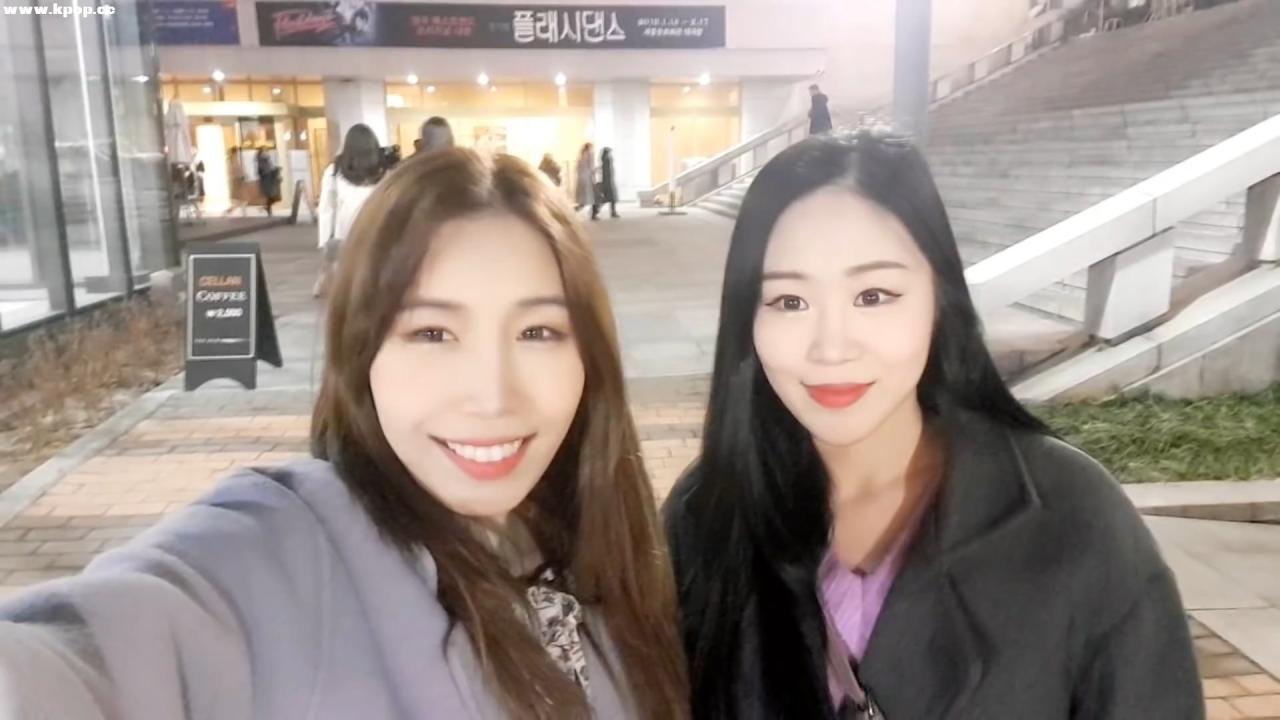 VLOG 소소한 일상복  플래시댄스 뮤지컬 보러왔어요  WAVEYA 아리미유 케미 – #0526插图